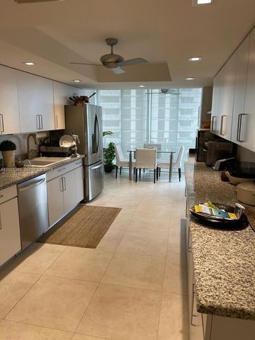 600 Grapetree Dr 7CS, Key Biscayne, FL 33149