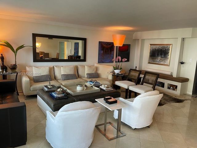 600 Grapetree Dr 7CS, Key Biscayne, FL 33149