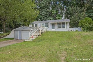 357 Mabel Street NW, Comstock Park, MI 49321