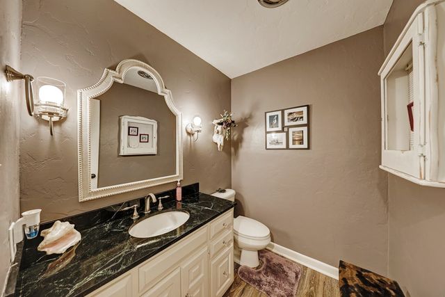 356 Englewood Dr, Kerrville, TX 78028