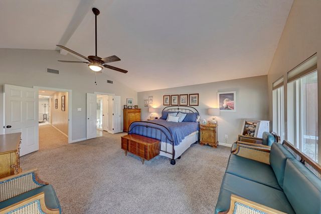 356 Englewood Dr, Kerrville, TX 78028