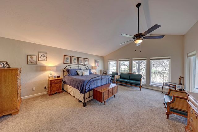 356 Englewood Dr, Kerrville, TX 78028