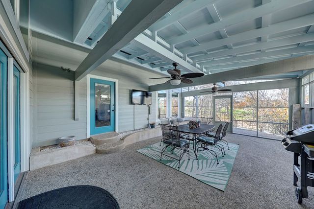 356 Englewood Dr, Kerrville, TX 78028