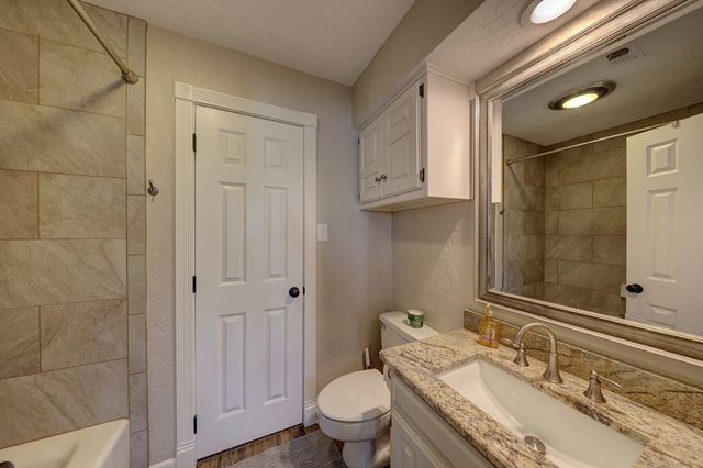 356 Englewood Dr, Kerrville, TX 78028