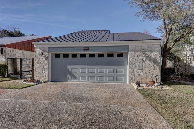 356 Englewood Dr, Kerrville, TX 78028