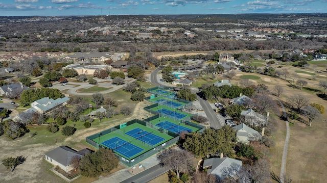 356 Englewood Dr, Kerrville, TX 78028