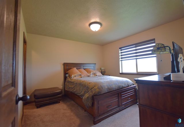 7105 S Bridger Pl Place, Sioux Falls, SD 57108