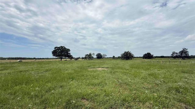 8150 Old Colony Line RD, Dale, TX 78616