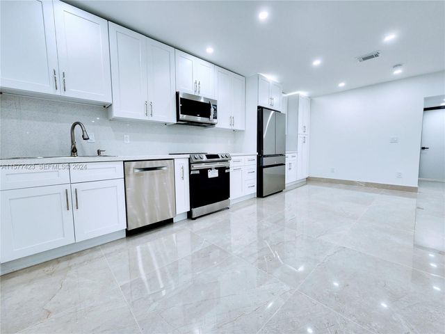 11930 NE 19th Drive 3, North Miami, FL 33181