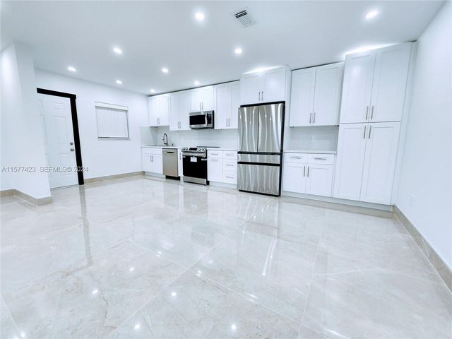 11930 NE 19th Drive 3, North Miami, FL 33181