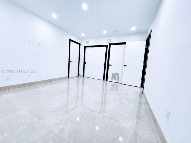 11930 NE 19th Drive 3, North Miami, FL 33181