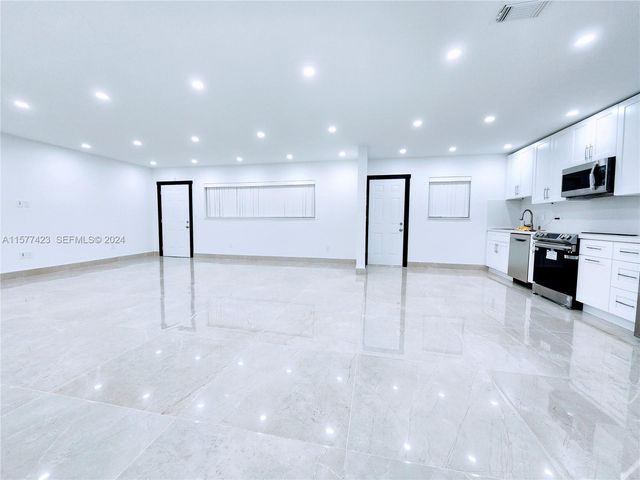 11930 NE 19th Drive 3, North Miami, FL 33181