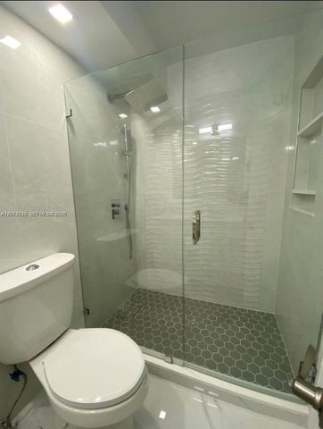 6039 Collins Avenue CU -1033, Miami Beach, FL 33140