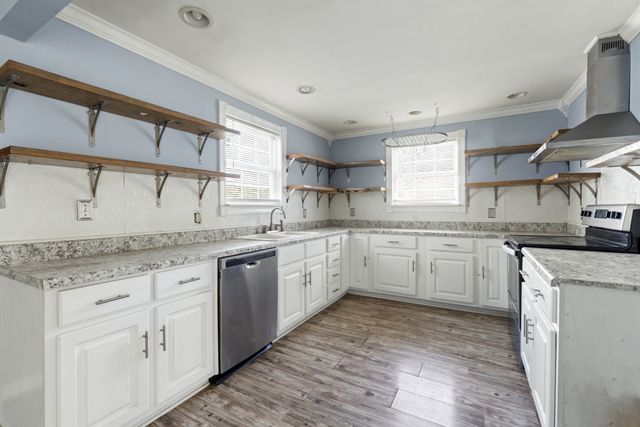 410 Swanson Blvd, Fayetteville, TN 37334