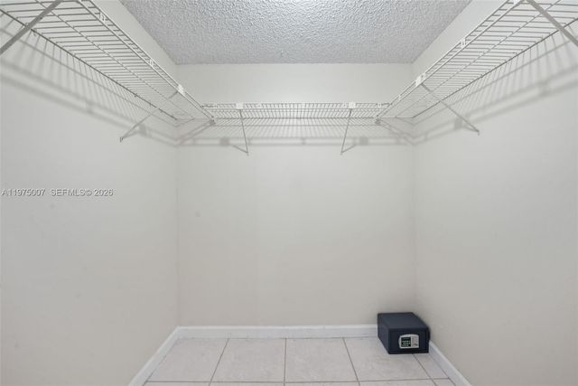 303 Racquet Club Rd 204, Weston, FL 33326