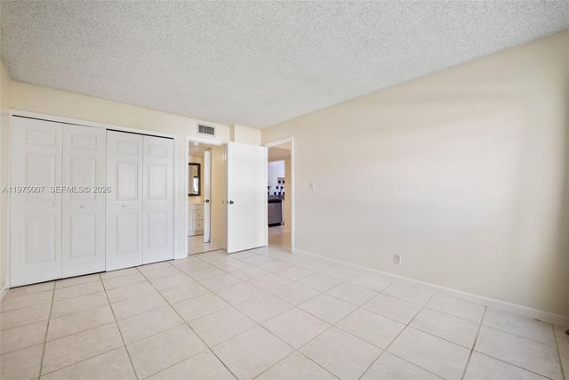 303 Racquet Club Rd 204, Weston, FL 33326