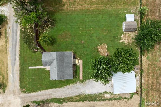 802 Randall Drive, Brighton, IL 62012