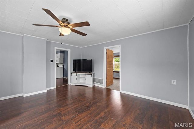 802 Randall Drive, Brighton, IL 62012