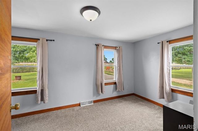 802 Randall Drive, Brighton, IL 62012