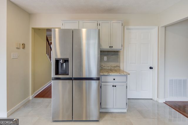 5281 Bridgewater Trace, Stone Mountain, GA 30088