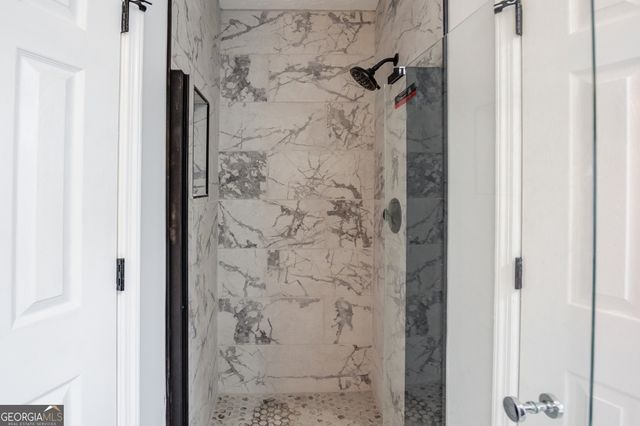 5281 Bridgewater Trace, Stone Mountain, GA 30088