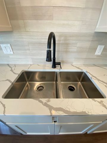 111 Panther Loop, Mabank, TX 75147