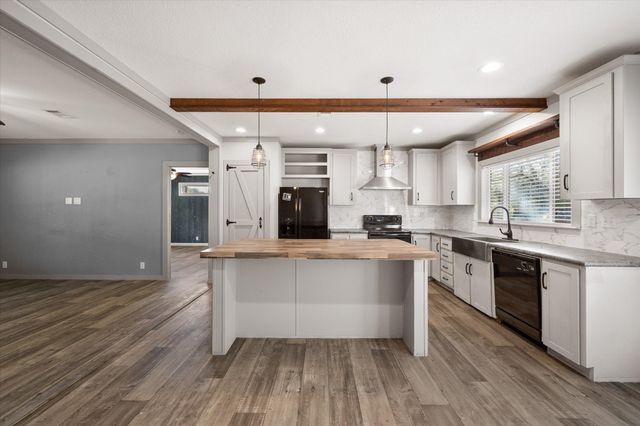 104 Geronimo Trail, Mabank, TX 75156