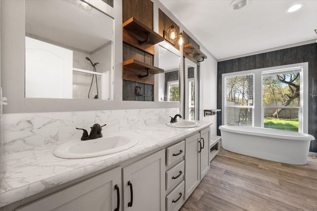 104 Geronimo Trail, Mabank, TX 75156