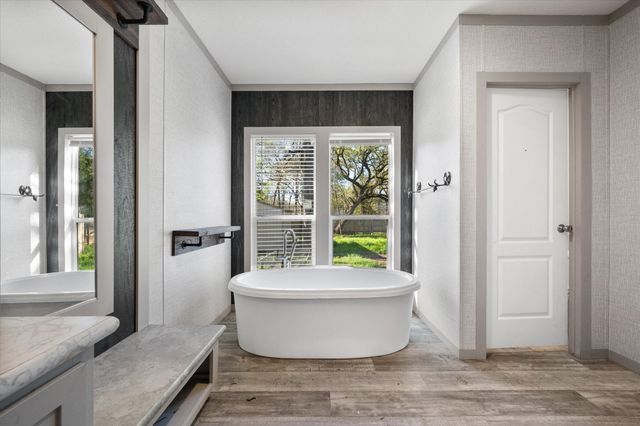 104 Geronimo Trail, Mabank, TX 75156