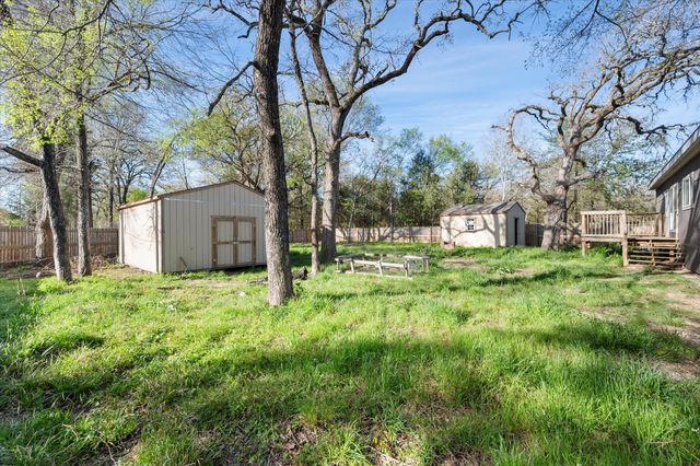 104 Geronimo Trail, Mabank, TX 75156