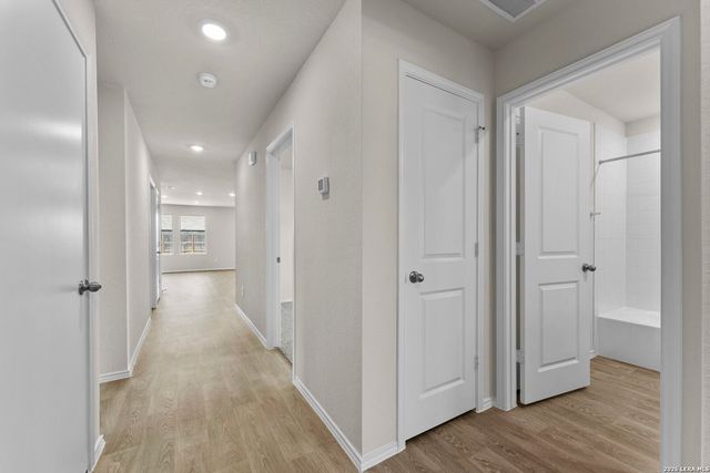 1053 Seedling Ln, Seguin, TX 78155