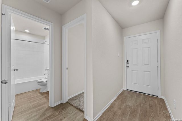 1053 Seedling Ln, Seguin, TX 78155