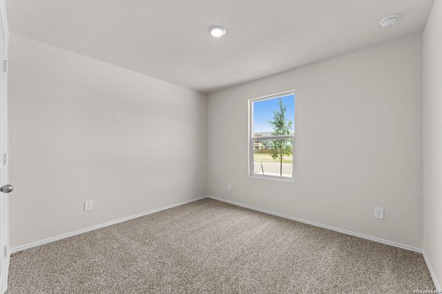 1053 Seedling Ln, Seguin, TX 78155
