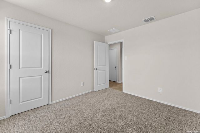 1053 Seedling Ln, Seguin, TX 78155
