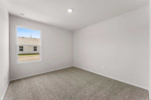 1053 Seedling Ln, Seguin, TX 78155