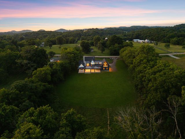 6801 Flat Creek Rd, College Grove, TN 37046