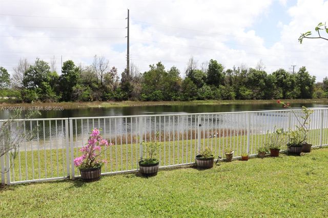 3221 SW 173rd Ter 0, Miramar, FL 33029