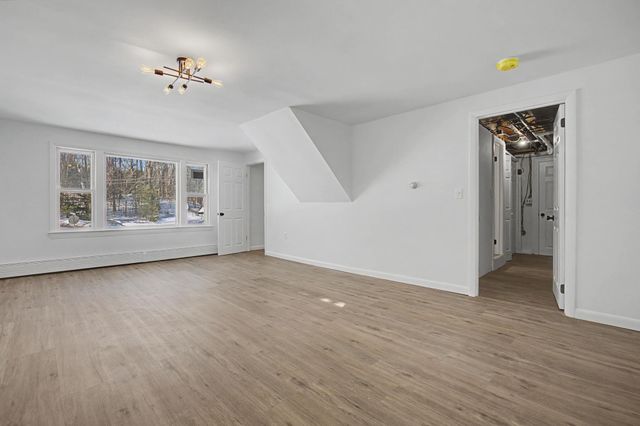 12 Davis Road, Merrimack, NH 03054