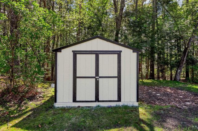 12 Davis Road, Merrimack, NH 03054
