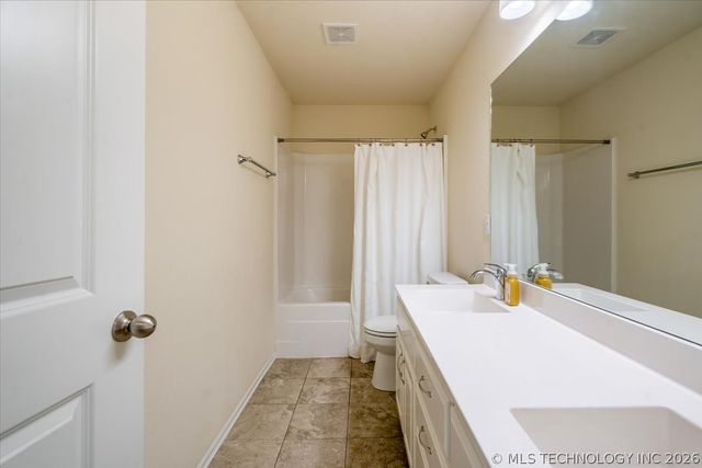 15517 E 87th Place N, Owasso, OK 74055