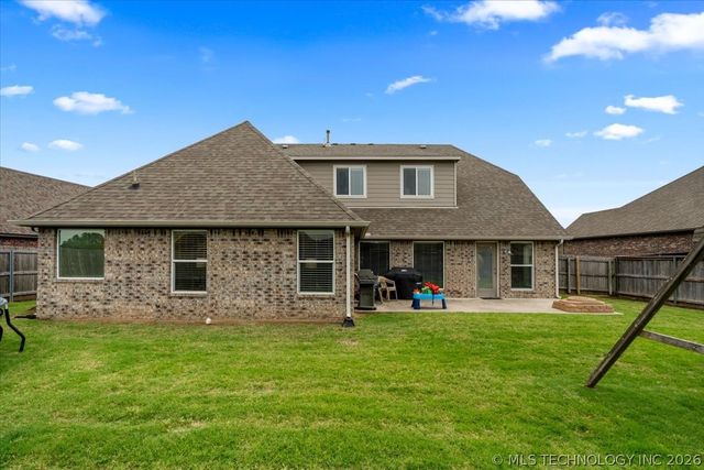 15517 E 87th Place N, Owasso, OK 74055