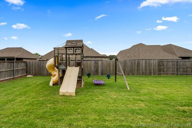15517 E 87th Place N, Owasso, OK 74055