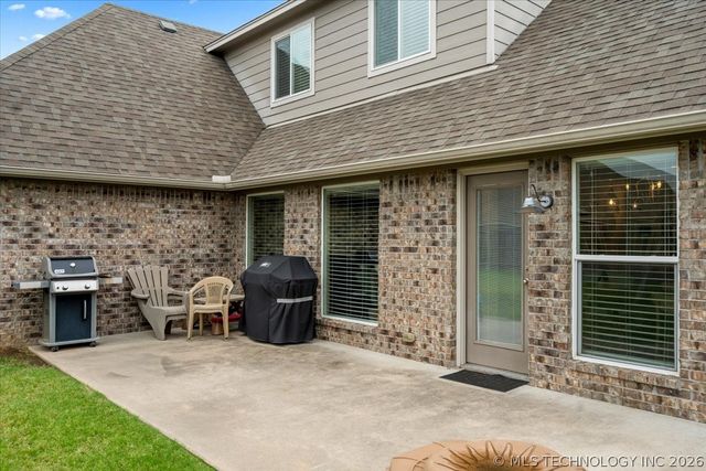 15517 E 87th Place N, Owasso, OK 74055