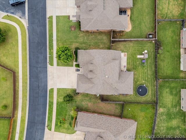 15517 E 87th Place N, Owasso, OK 74055