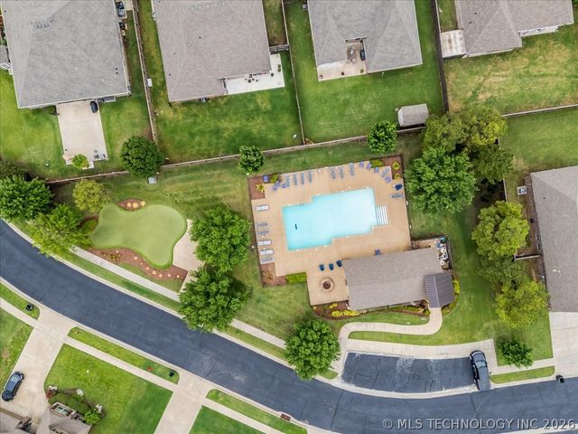15517 E 87th Place N, Owasso, OK 74055