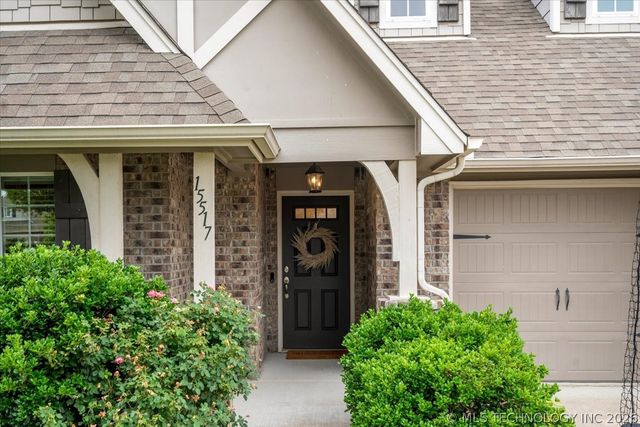 15517 E 87th Place N, Owasso, OK 74055