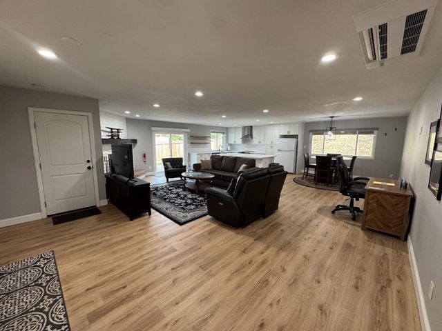 5130 Patti Jo Dr, Carmichael, CA 95608