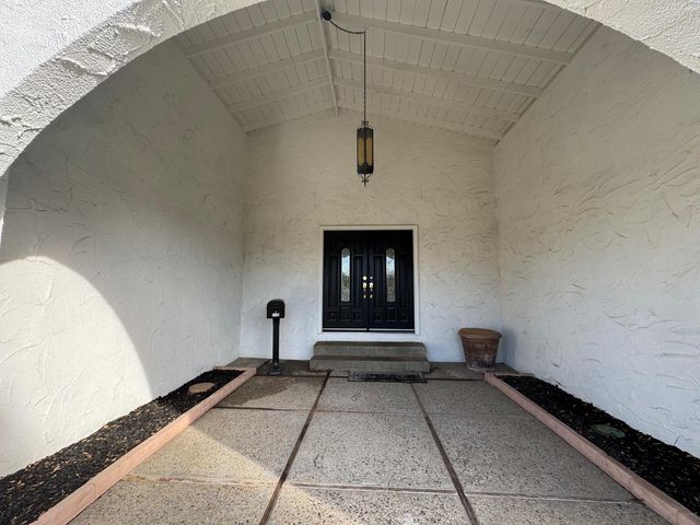 5130 Patti Jo Dr, Carmichael, CA 95608