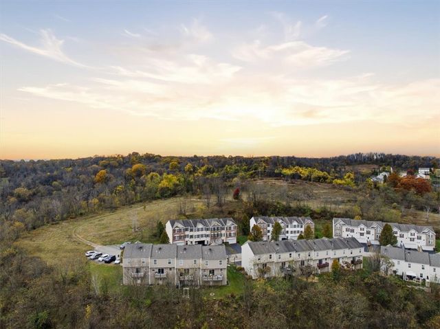 148 Cinque Terra Pl, Finleyville, PA 15332