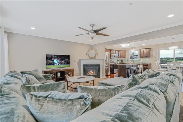 148 Cinque Terra Pl, Finleyville, PA 15332